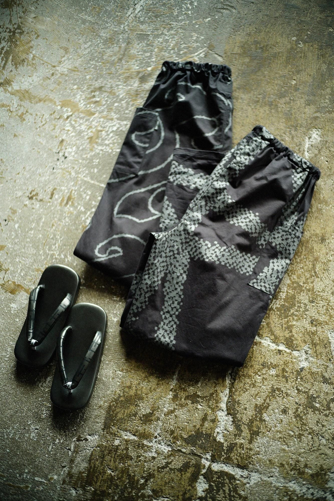 伸（しん） 綾織（あやおり） 裁付（たっつけ）えんゆう穿き／がんじがらめ 濡羽色（ぬればいろ）