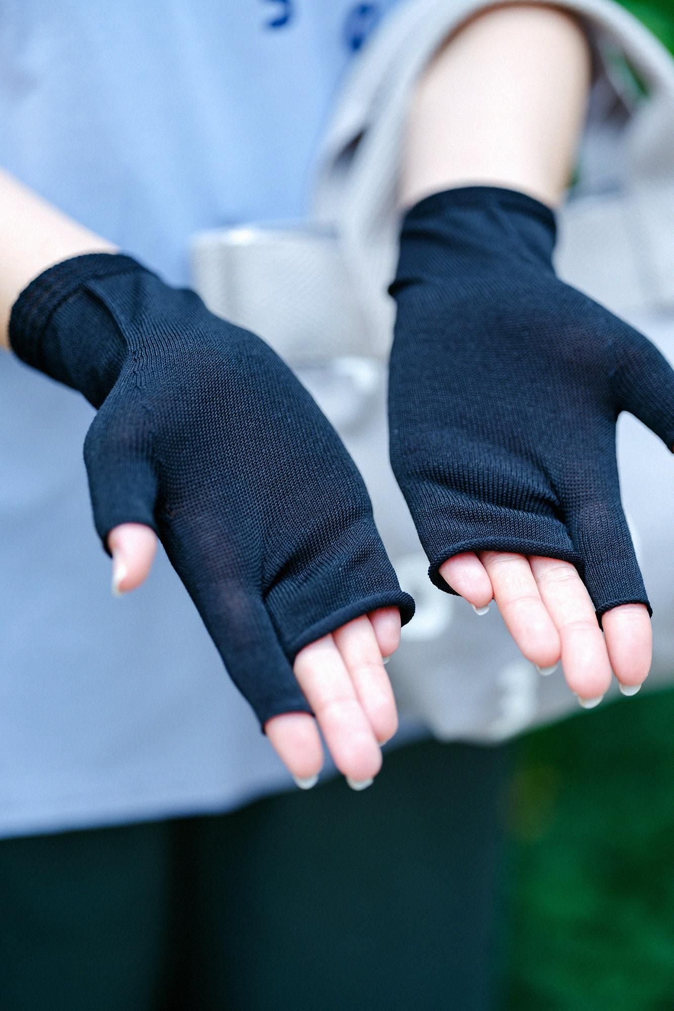 抗UV涼感速乾 手套/黑色