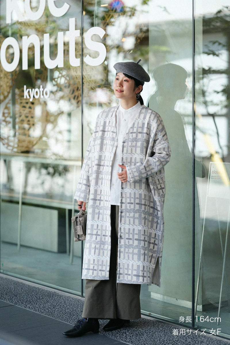 Vネック ライトコート（秋冬）