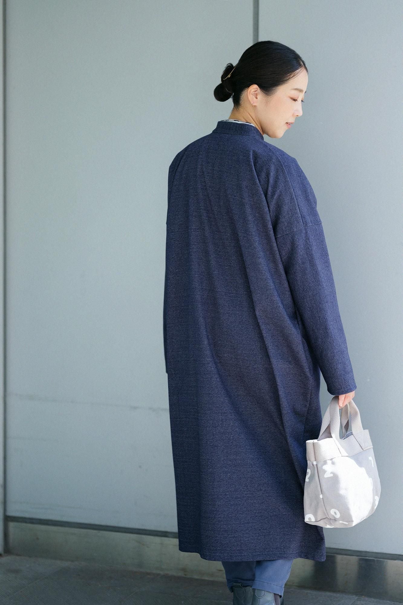 インレイジャージー スタンドカラーライトコート／ネイビー