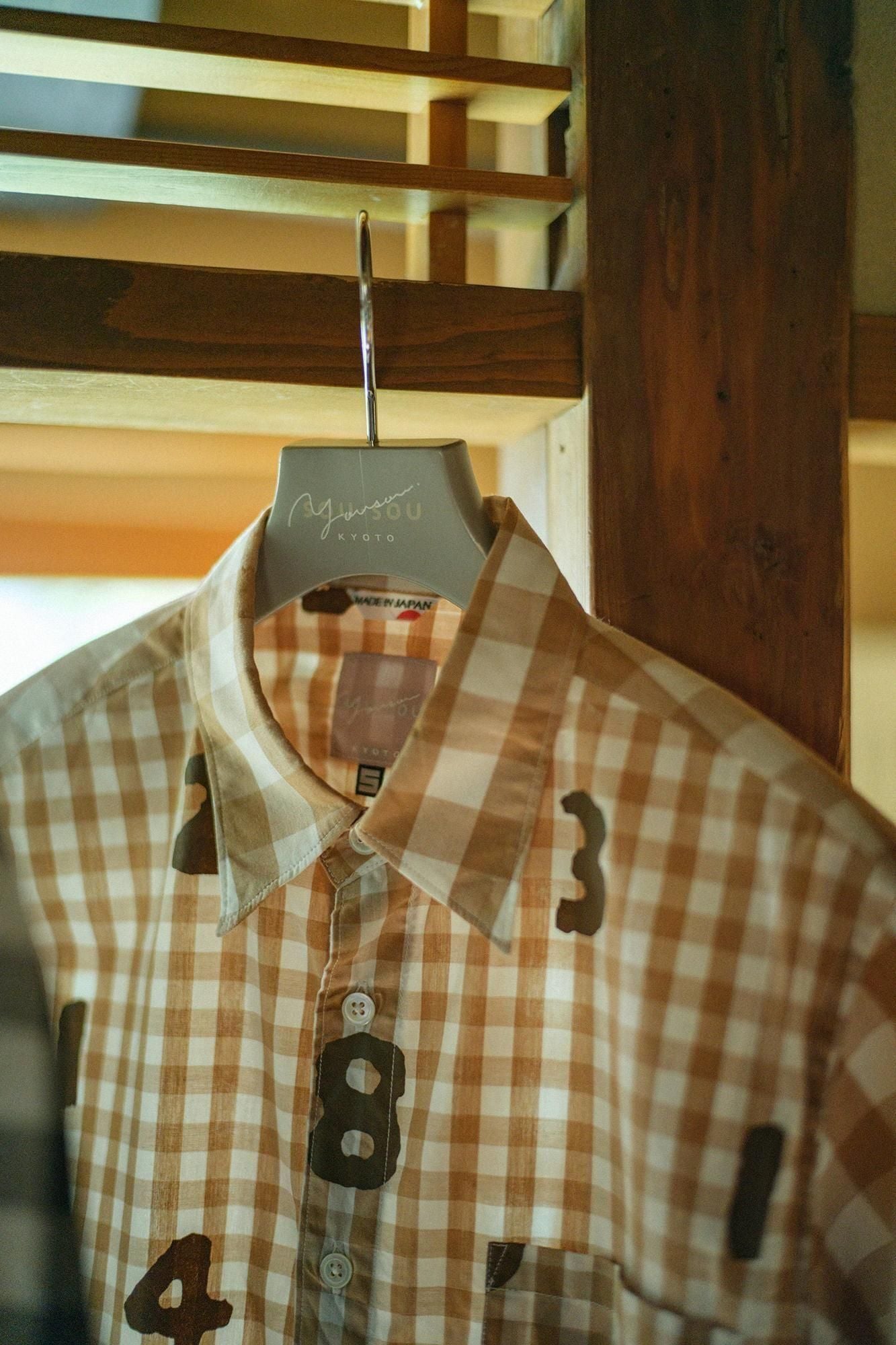 ギンガムチェックシャツ／SO-SU-U×キャメル