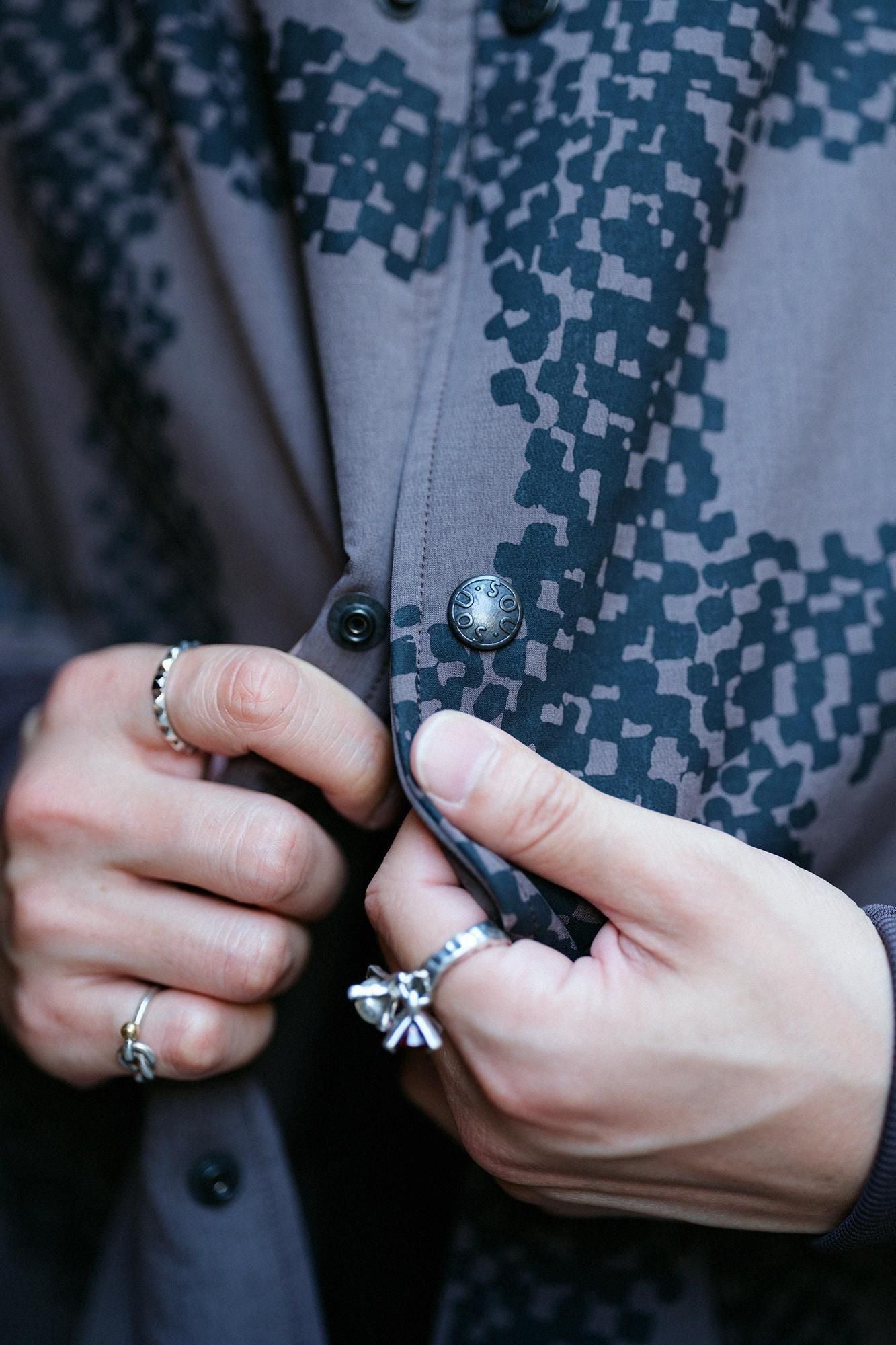 Stretch Peach Skin Fabric Blouson／Tied-up Soot bamboo color