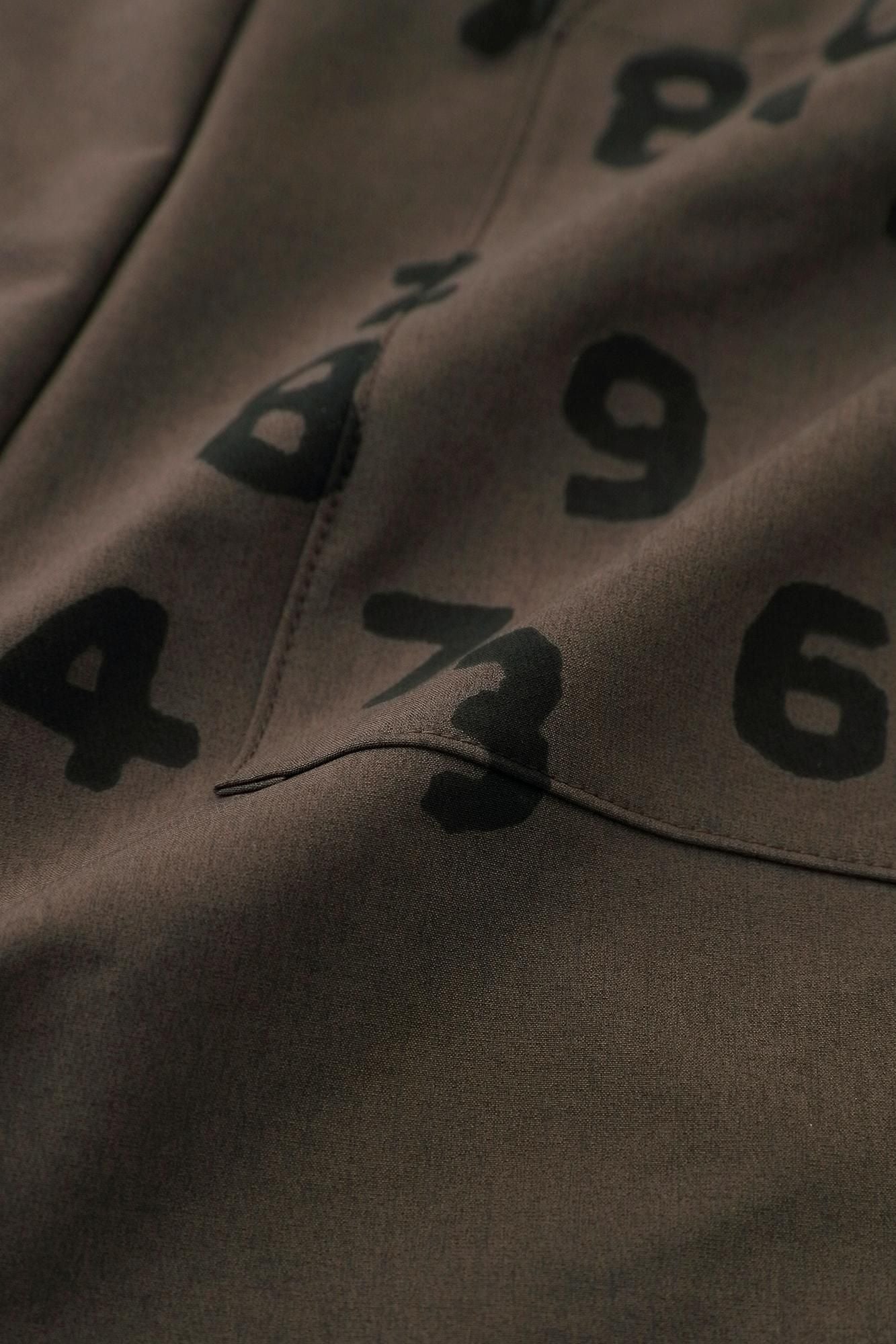 弹力桃皮绒阔腿裤/宪法色