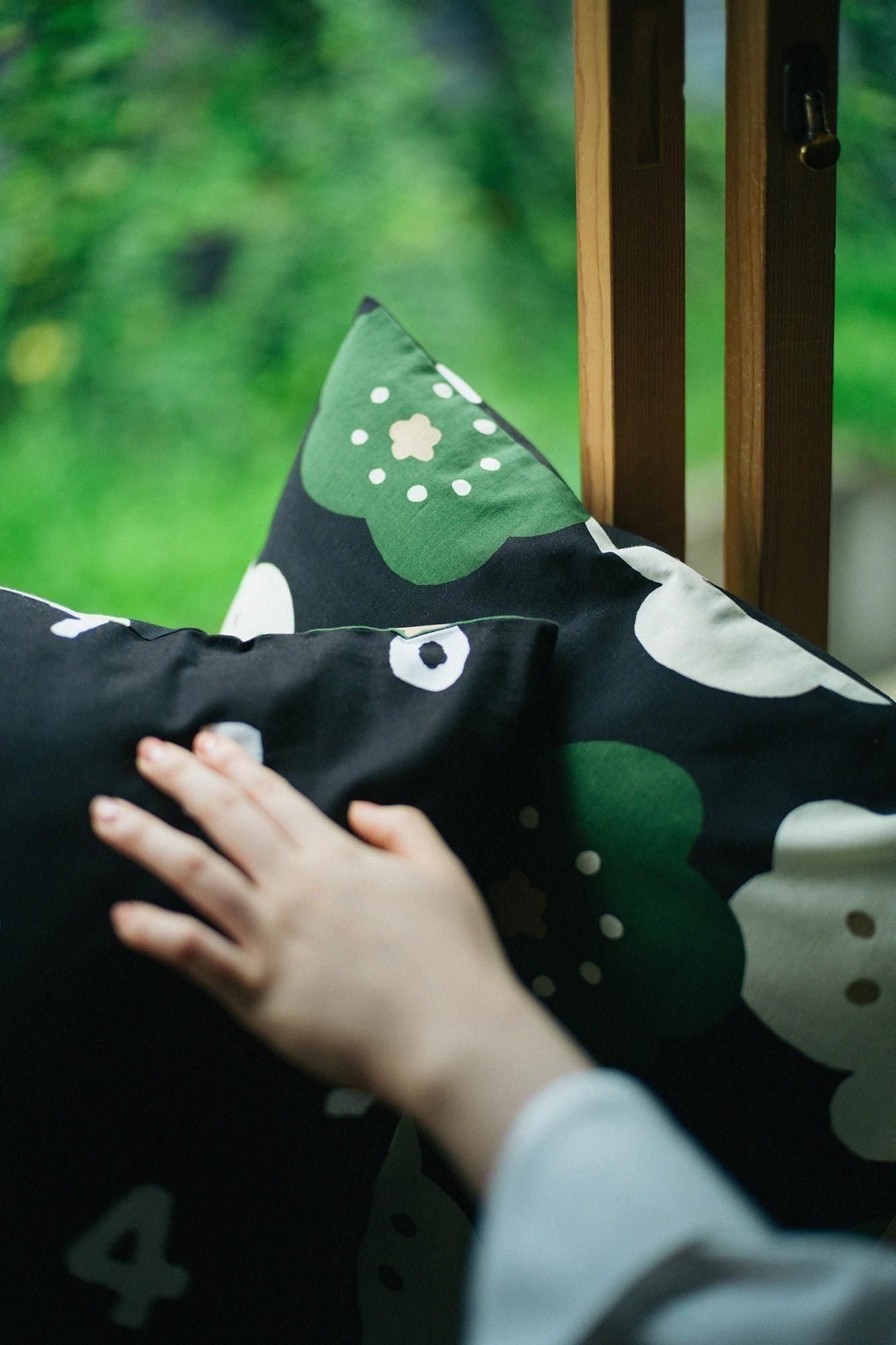 Plain weave 21st count Cushion Cover AvailableReverse (kagya)minds old time with）／Smile Blackcolor(NuColor) ×SO-SU-U Black