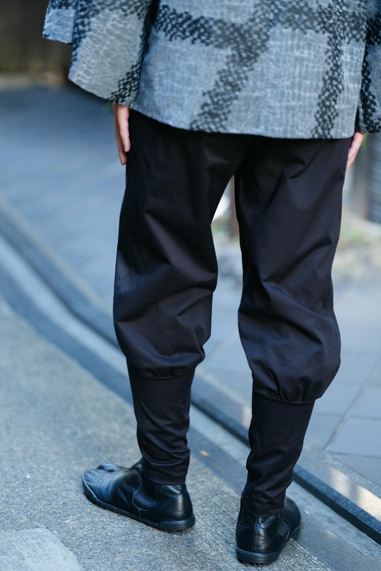 伸（しん） 綾織（あやおり） 裁付（たっつけ）えんゆう穿き／濡羽色（ぬればいろ）