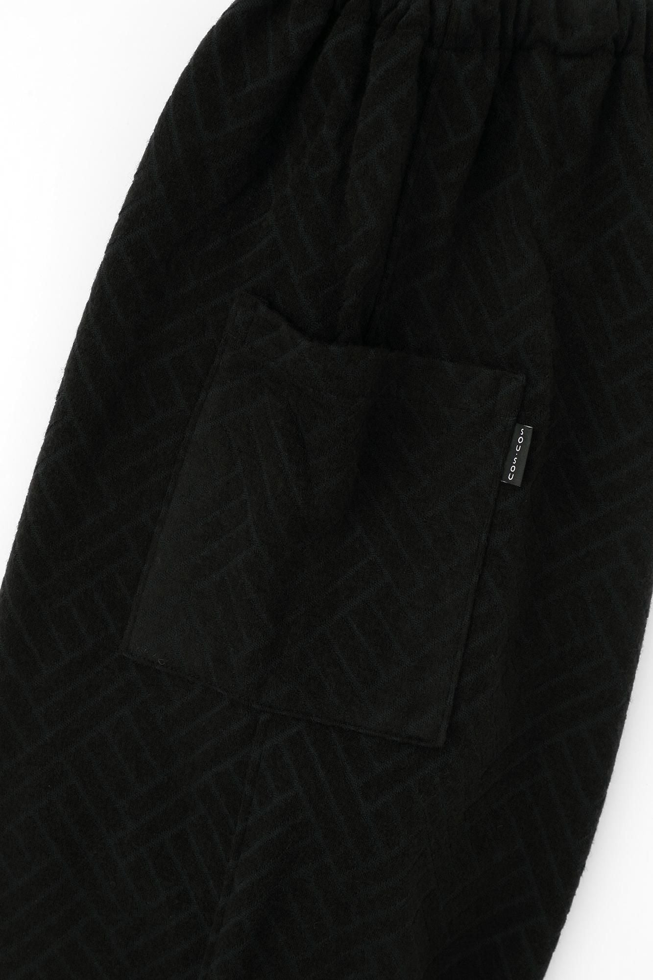 接結（せっけつ）ジャカール  裁付（たっつけ）えんゆう穿き／濡羽色（ぬればいろ）