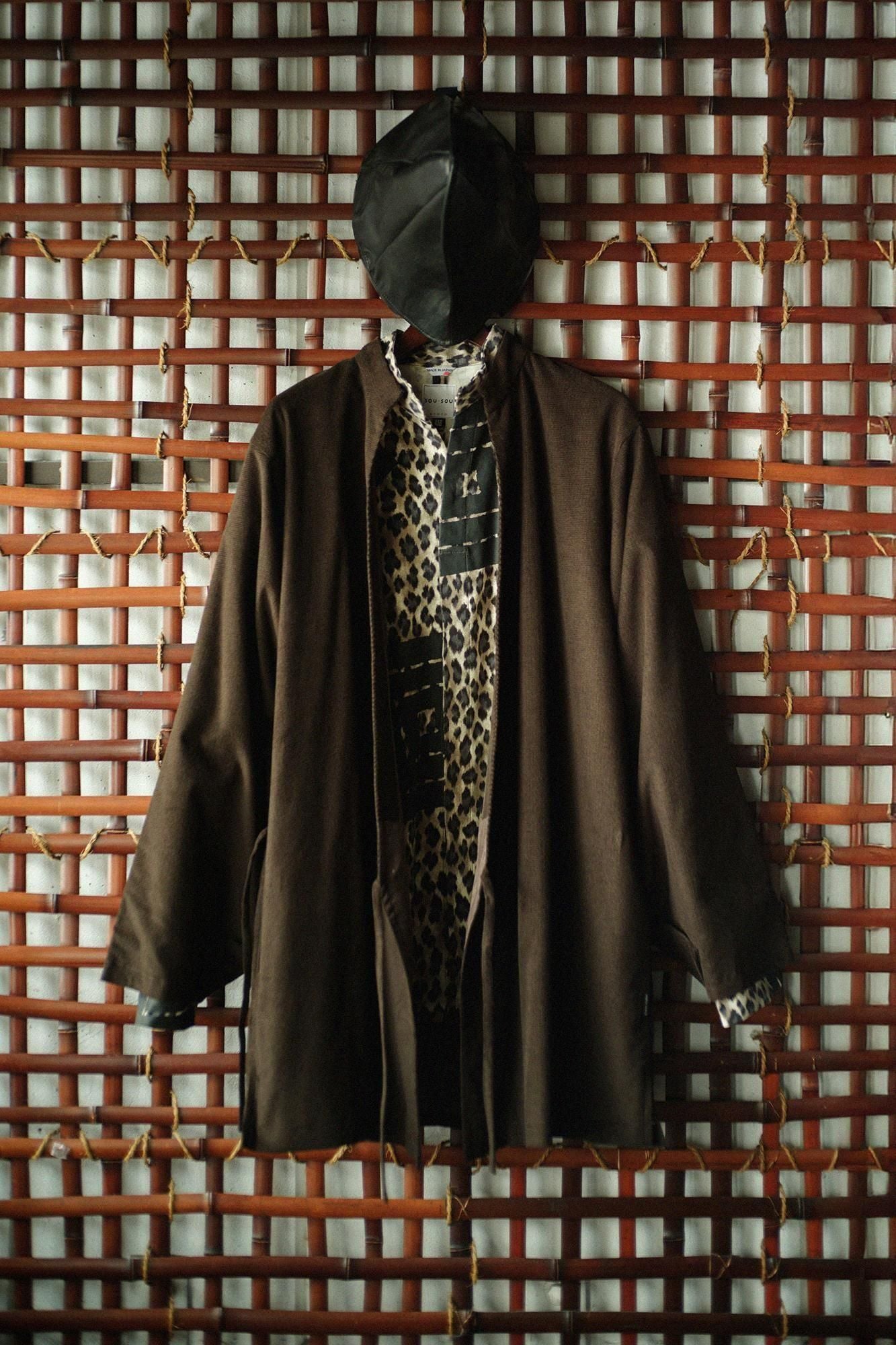 Corduroy Band Collar(Tachieri) Tsutsusode robe (tsutsu-sode robe)signDeshinii)/Tied-up Leopard Spots