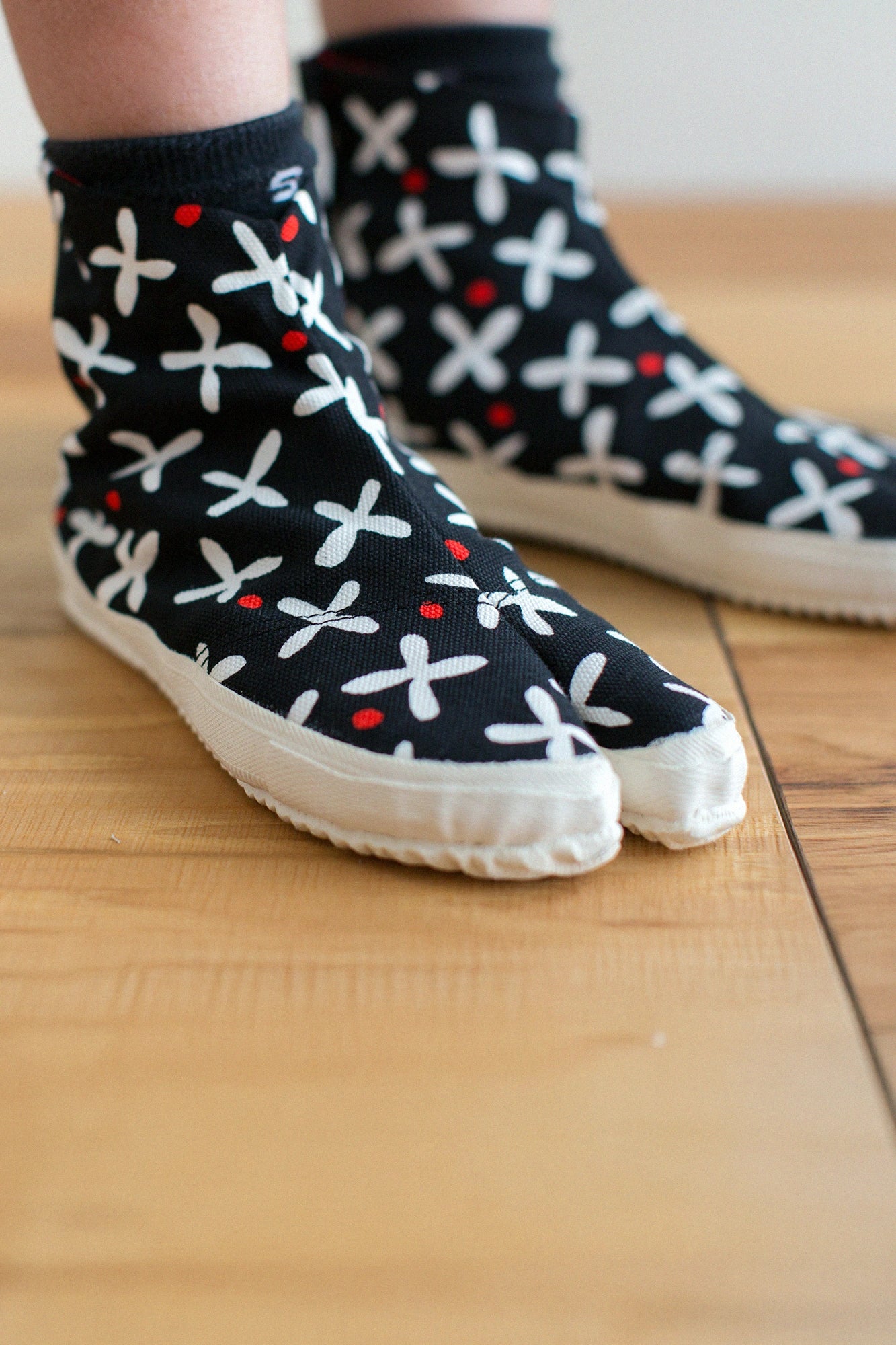 ● Split Toe Tabi Shoes for Kids / Suzushiroso Black 2
