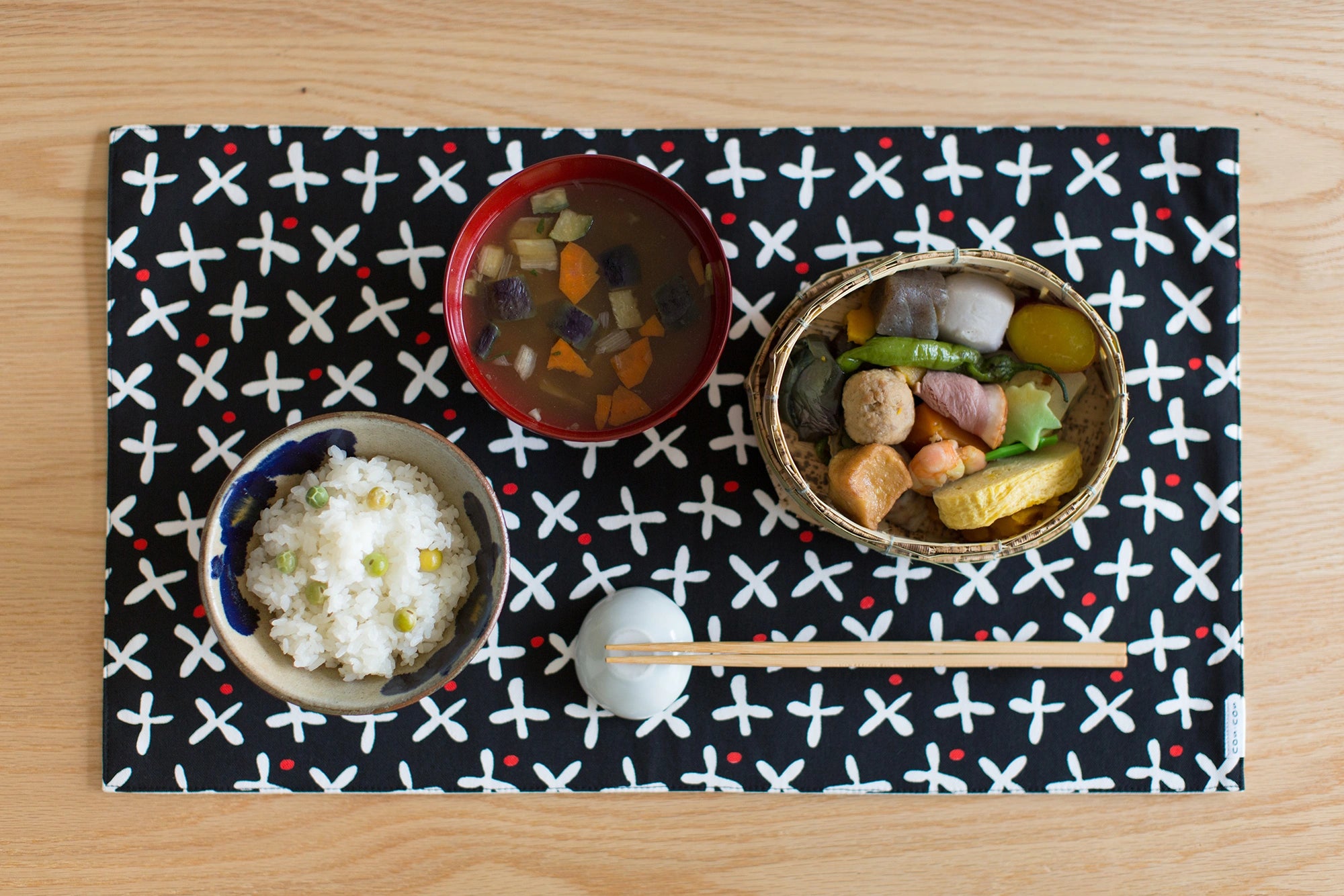 餐垫／萝卜草黑色