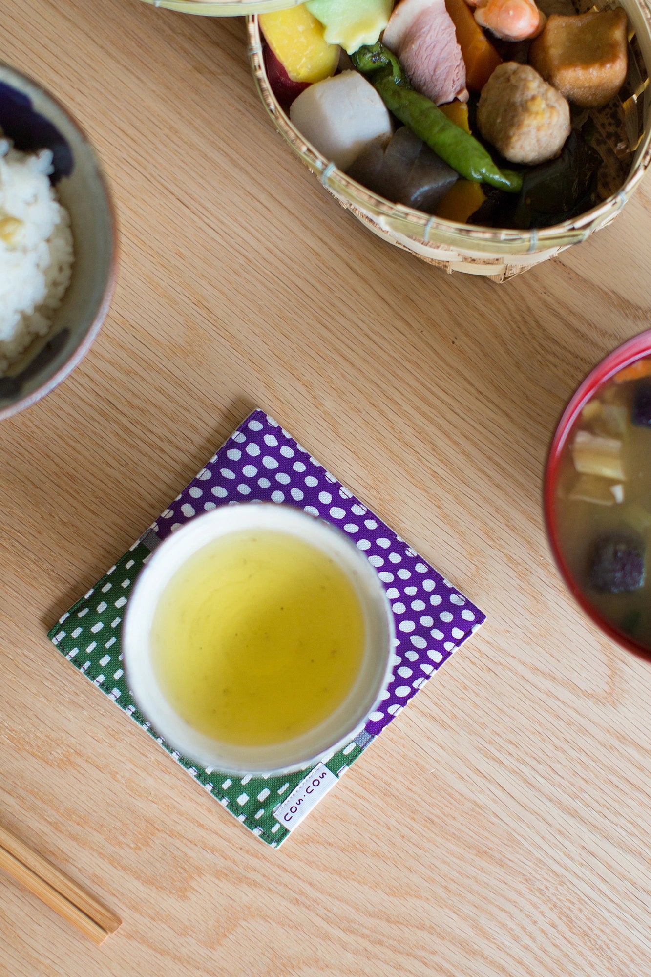 布杯墊／點線 川沿