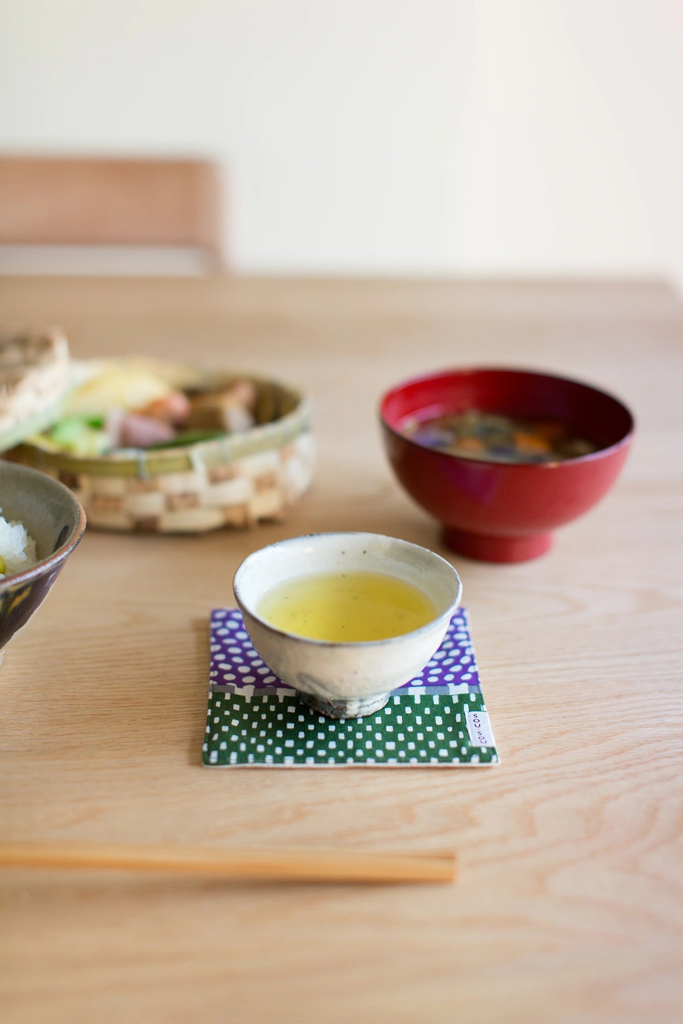 布杯墊／點線 川沿