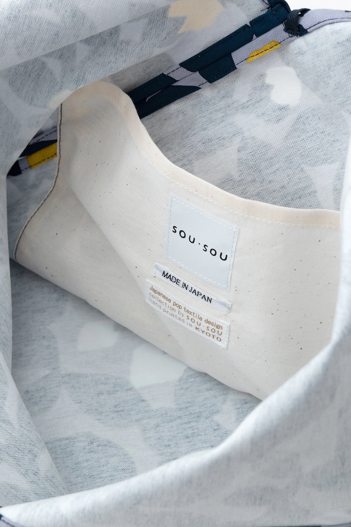 Issai Bukuro Odayaka/Roses sauvages