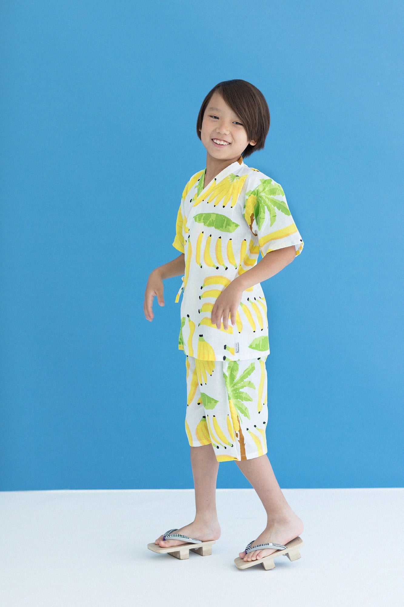 '身長：'129cm,'年齢：'8歳,'着用サイズ：'L