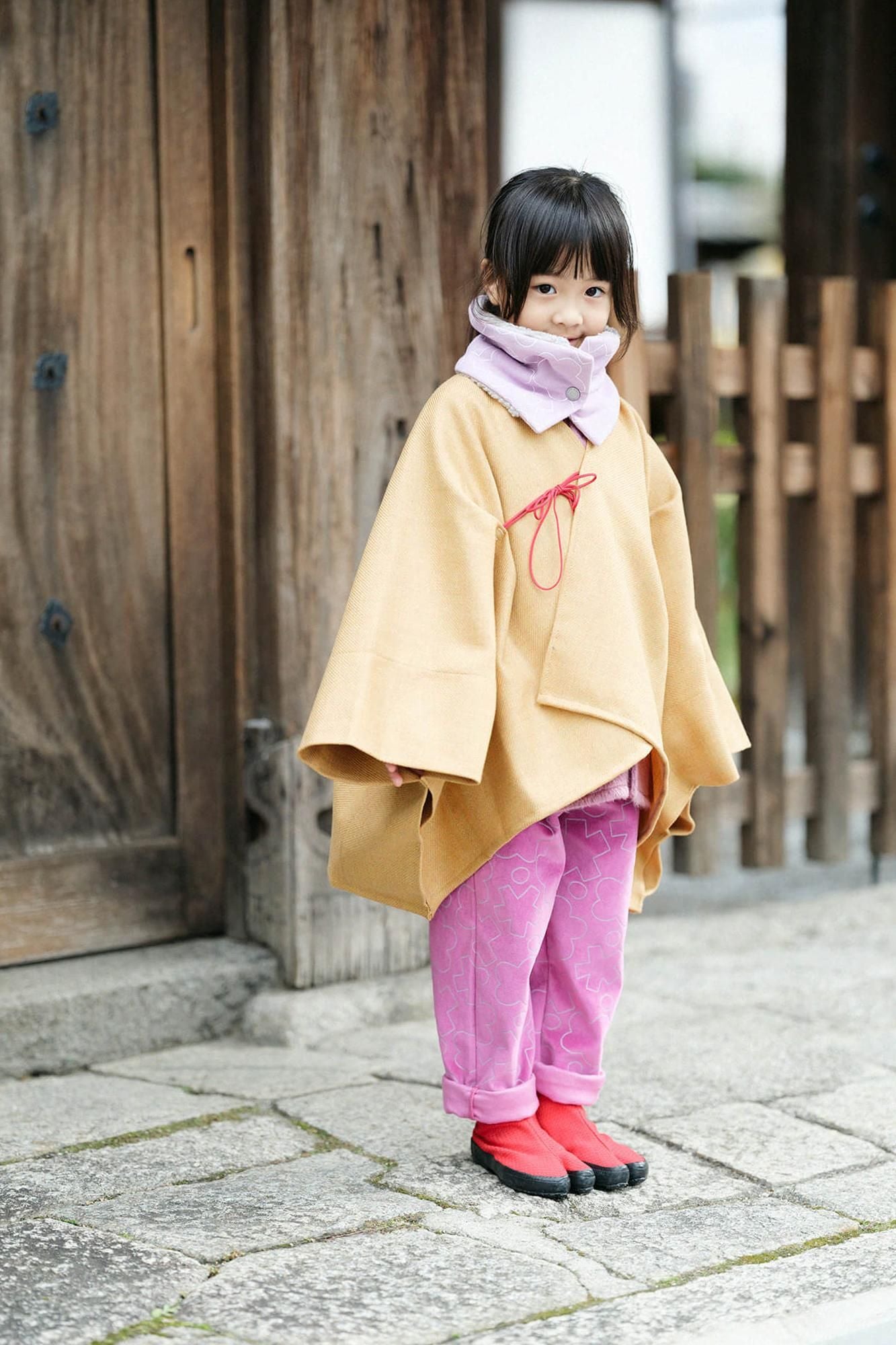 ●兒童分趾足袋鞋／刺子繡 紅色2