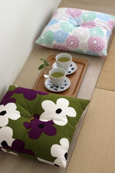 SOU・SOUKyoto Cushion（No.8 Canvas）／Layered-flowers Moegi [※DeliveryApproximately 3 weeks]