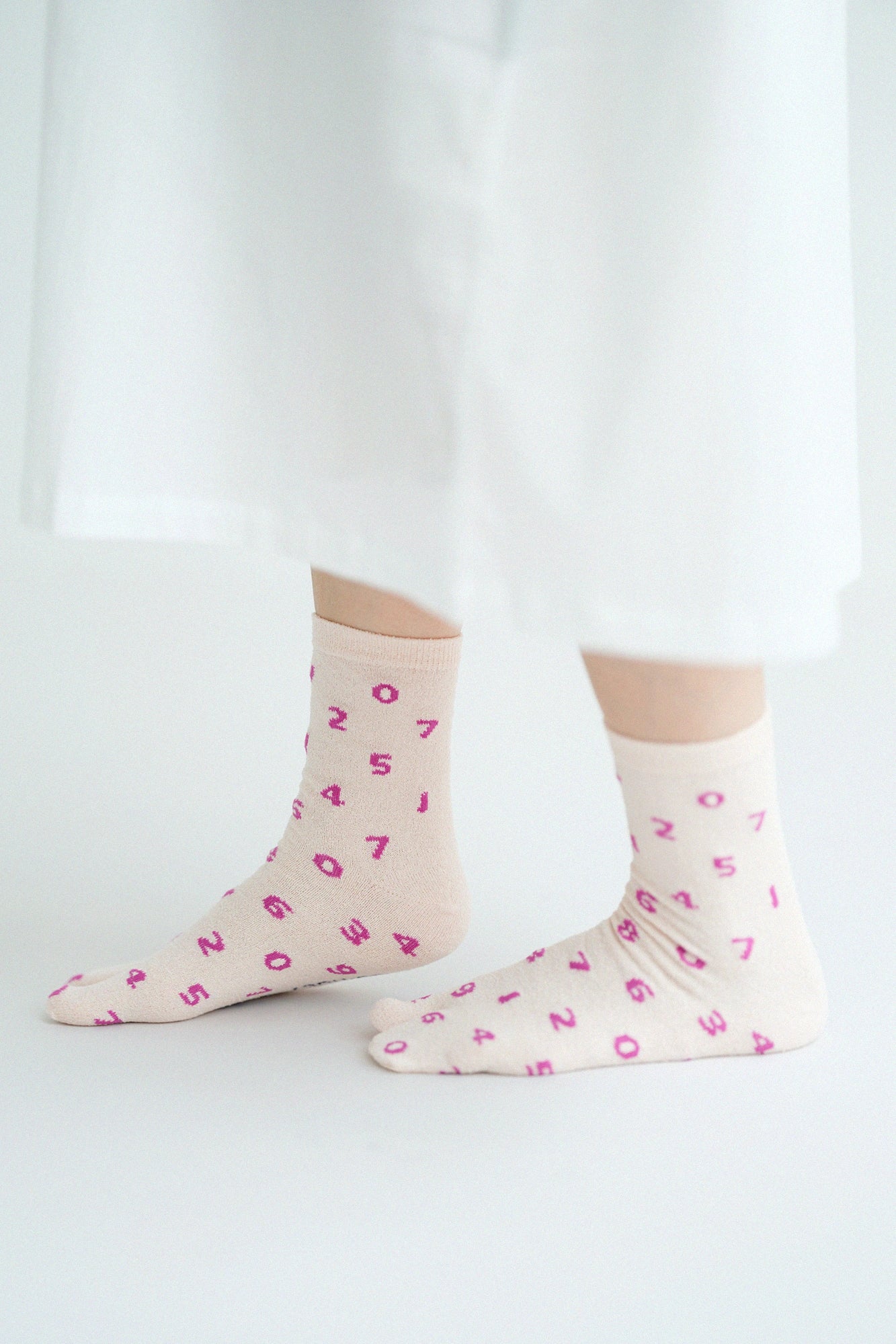 【net limited】Boucle Eco-friendly Tabi Socks (Mid-calf) / SO-SU-U Sakura Pink▲