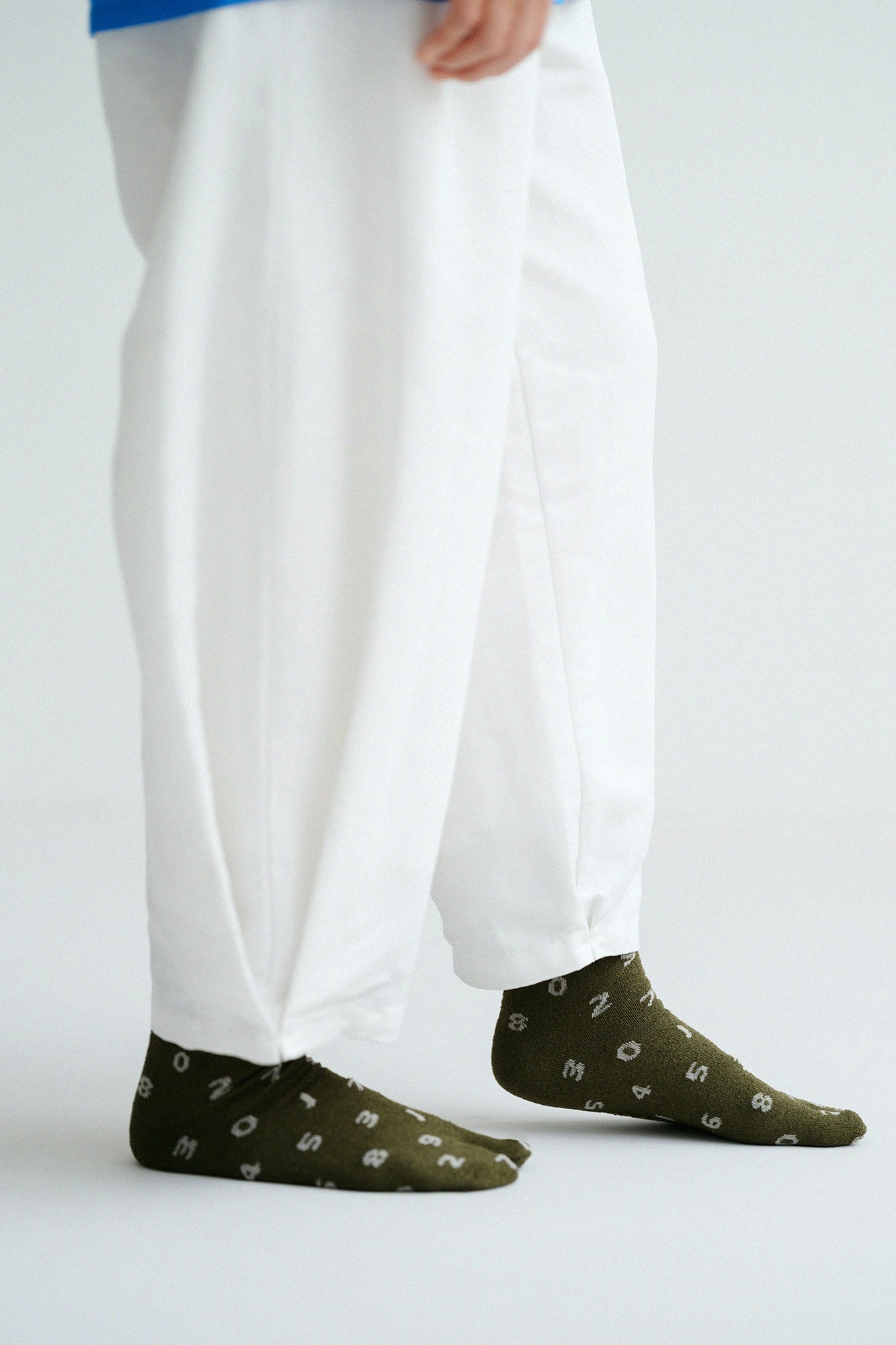 【net limited】Boucle Eco-friendly Tabi Socks (Mid-calf) / SO-SU-U Dark Russet 【Women】▲