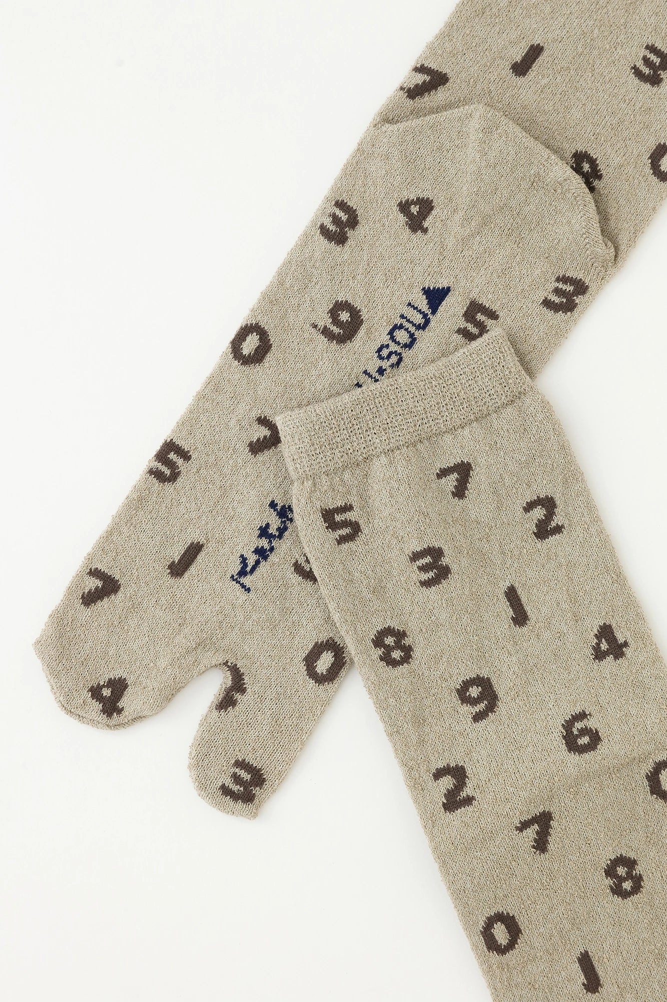 【net limited】Boucle Eco-friendly Tabi Socks (Mid-calf) / SO-SU-U Rikyu White Tea Beige 【Women】▲
