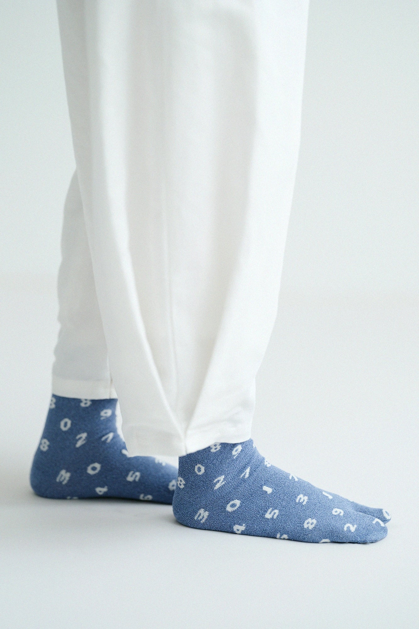 【net limited】Boucle Eco-friendly Tabi Socks (Mid-calf) / SO-SU-U Grey Blue▲