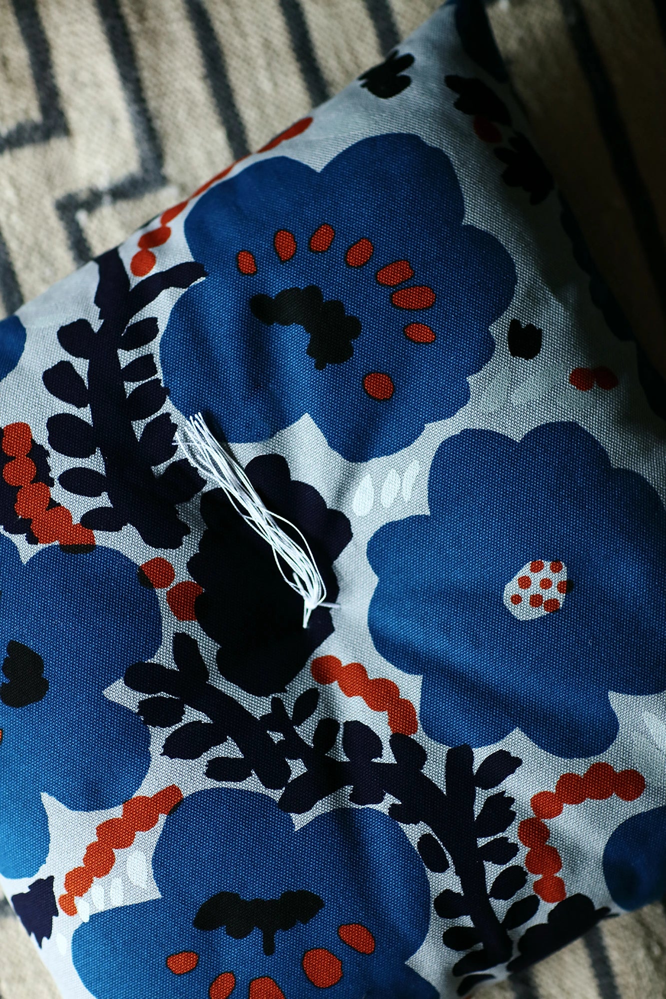 【Ships in 6 Weeks】SOU・SOU Kyoto Cushion (No.8 Canvas) ／Passion