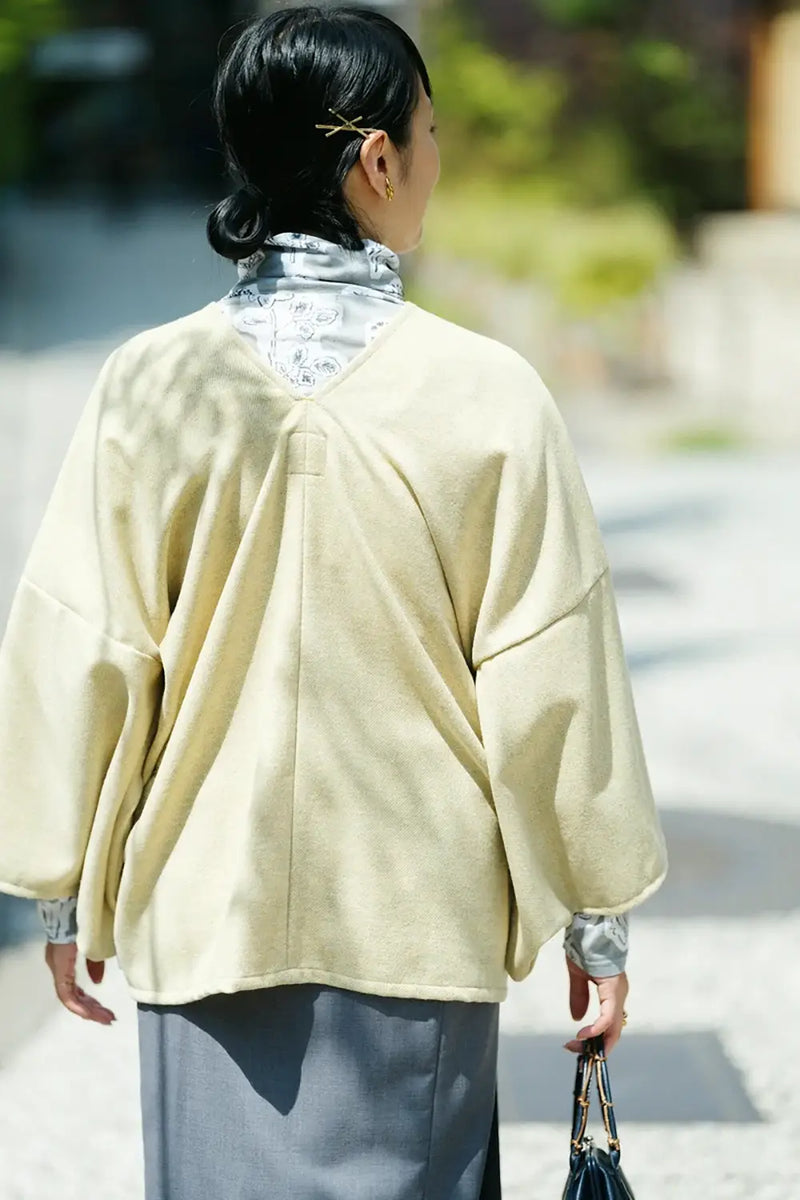 【9月22日頃発送予定】スーパー100'sウール はつき／麦藁色