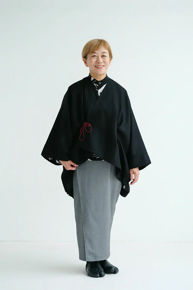 【9月22日頃発送予定】梳毛 綾織 きさらぎ 短丈／濡羽色