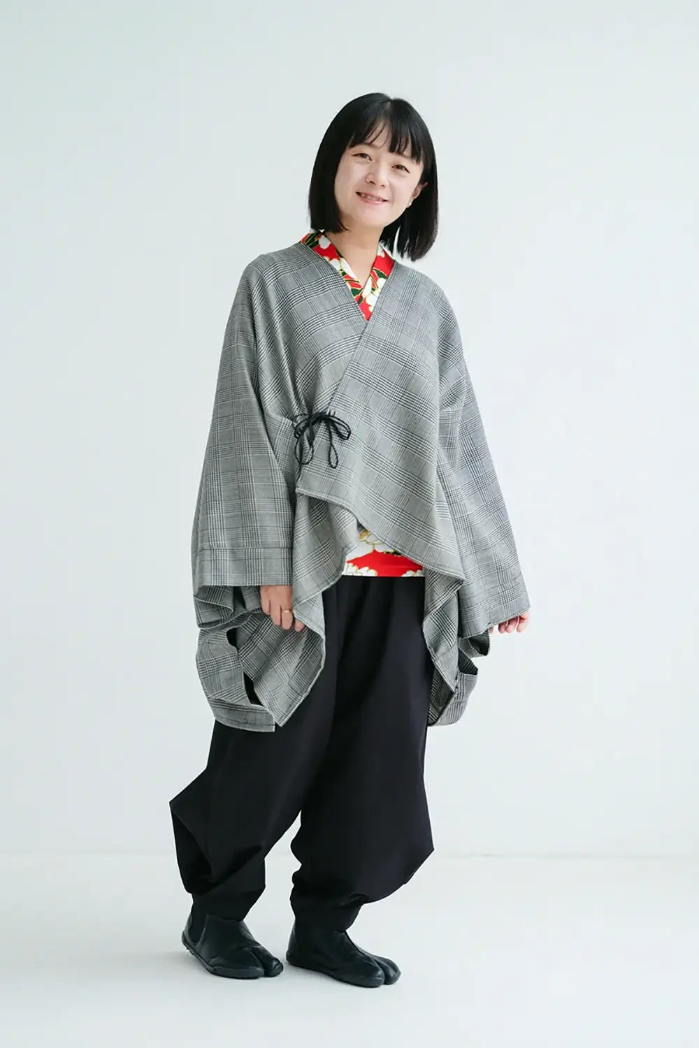 【9月22日頃発送予定】梳毛 格子織 きさらぎ 短丈／濡羽色×生白