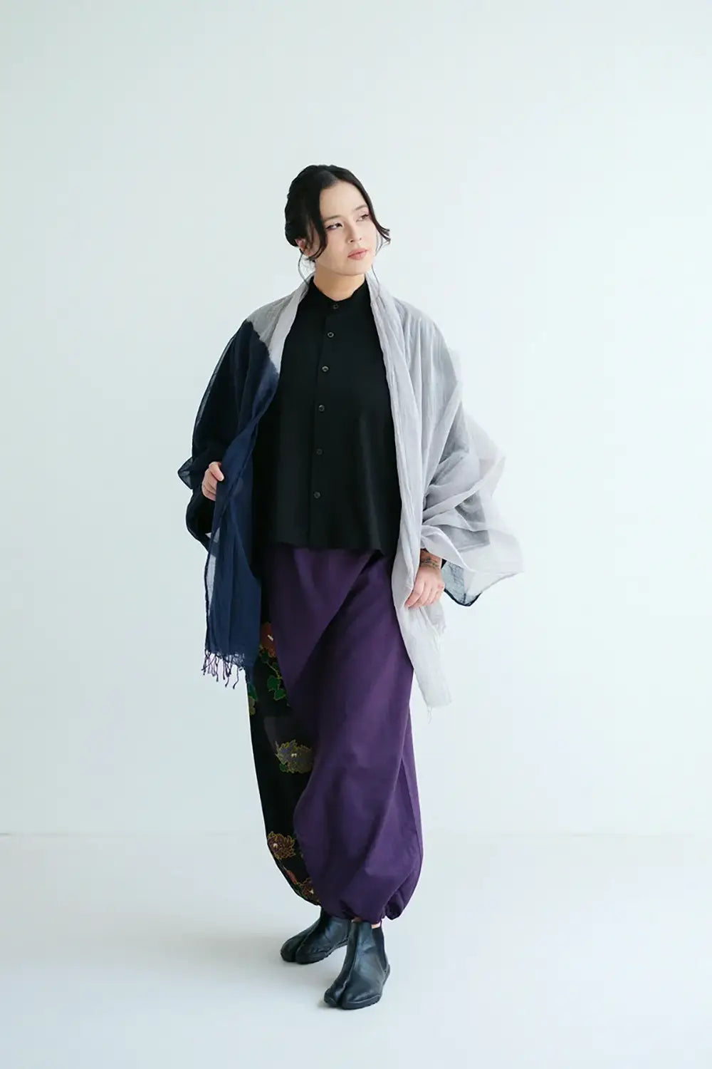 【9月22日頃発送予定】モスリン 手柄寛衣下 片身替わり 2.0／濃紫×雲取りに菊