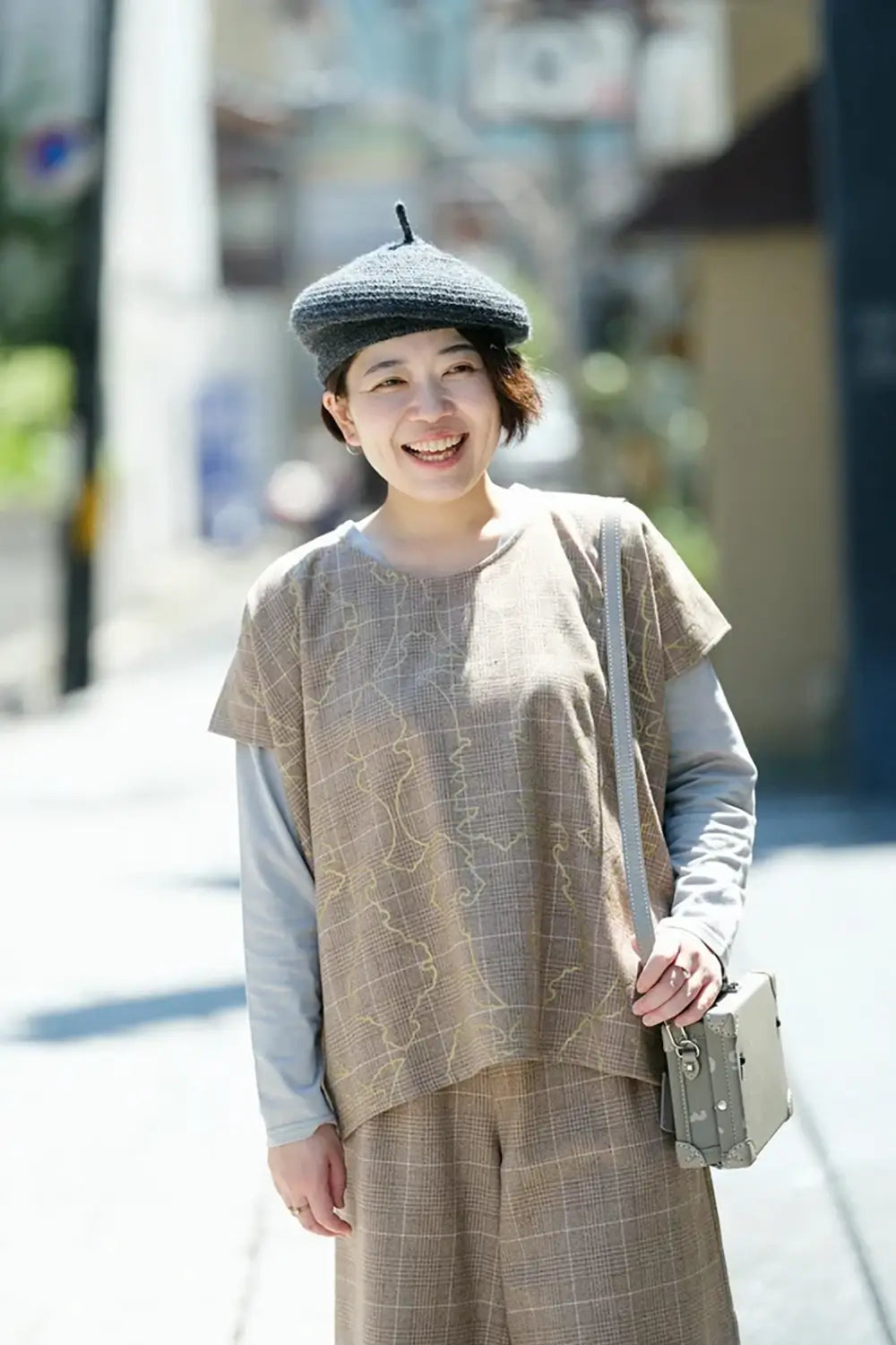 【9月22日頃発送予定】【net限定】千鳥格子織 四角衣／装飾金具 柴染色節杢
