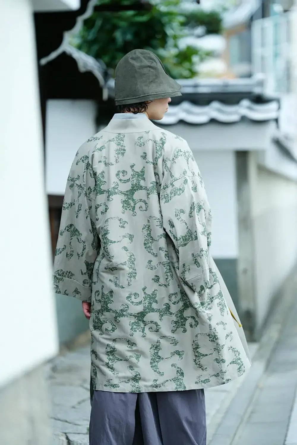 綿麻レーヨン 袢纏（はんてん） 間（けん） 単（ひとえ）／怒濤（どとう） 時代（じだい） 灰汁色（あくいろ）