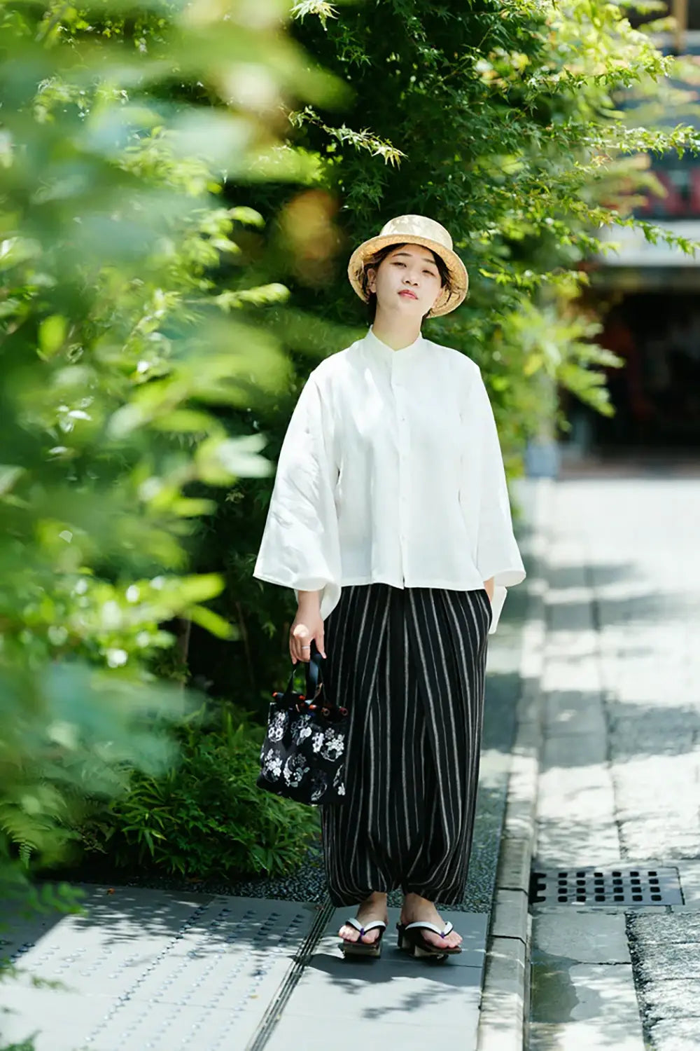 綿麻 袴富士（はかまふじ）／子持ち間道（こもちかんとう） 濡羽色（ぬればいろ）