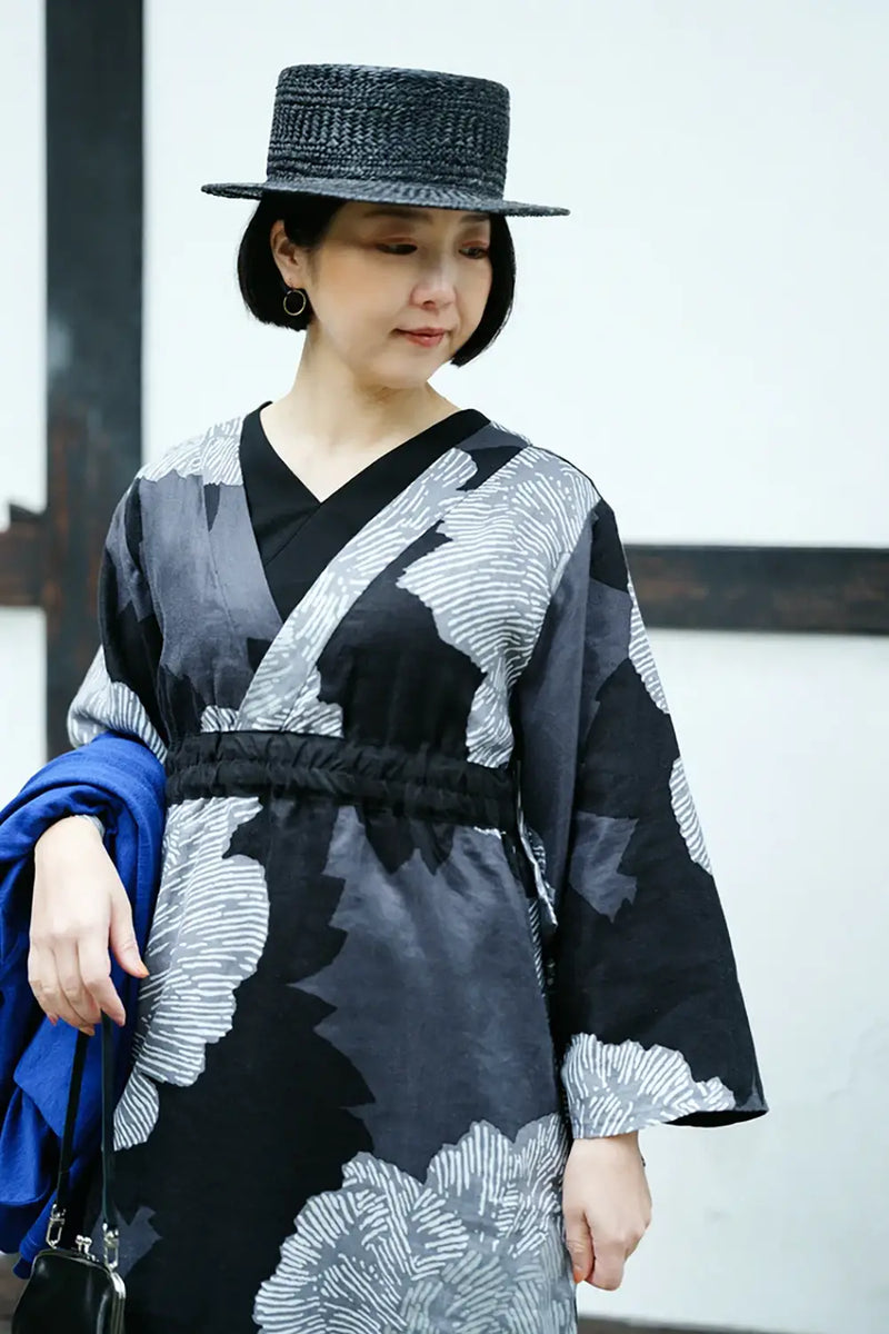 [Versand voraussichtlich um den 21. April] Leinen-Yukata-Set/Pfingstrose