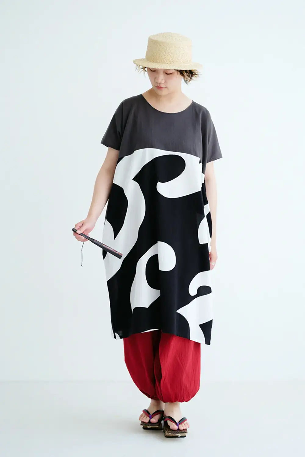 Takashima Shrunken 20/20 Rechteckiger Stoff für Kleidung (Chōhōkei) Set (Kumi) Ärmelmuster (Susomonyō) / Dunkelgrau × Manpa 