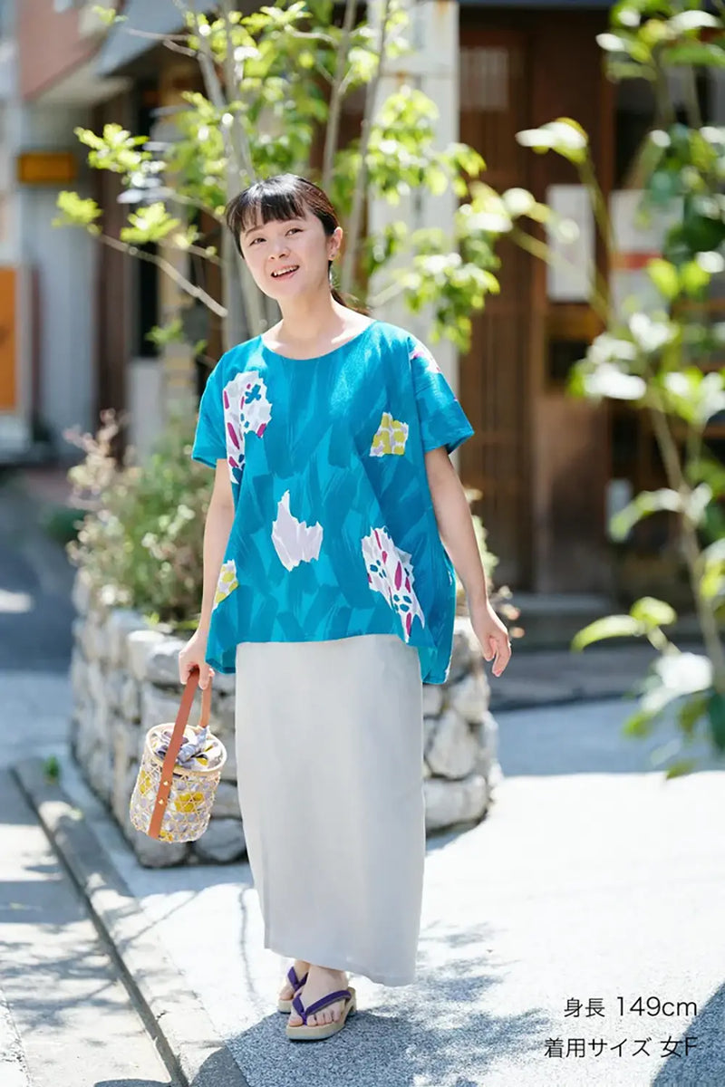 Takashima Shukku 20/20 Viereckig-Ärmel-Kimono (Shikaku-i) / Suichūka (Wasserblume) 
