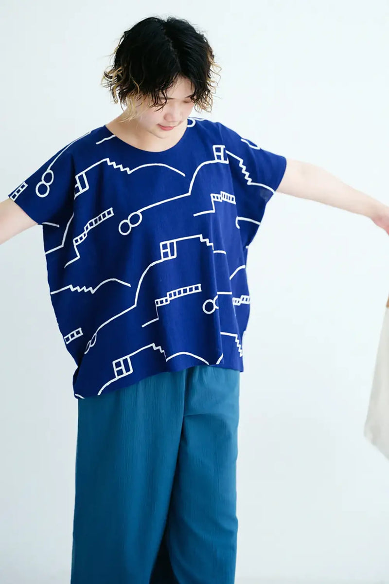 Takaschima Shuku 20/20, viereckiger Kimono (shikaku-i) / Chari (ausgesprochen „chari“) 