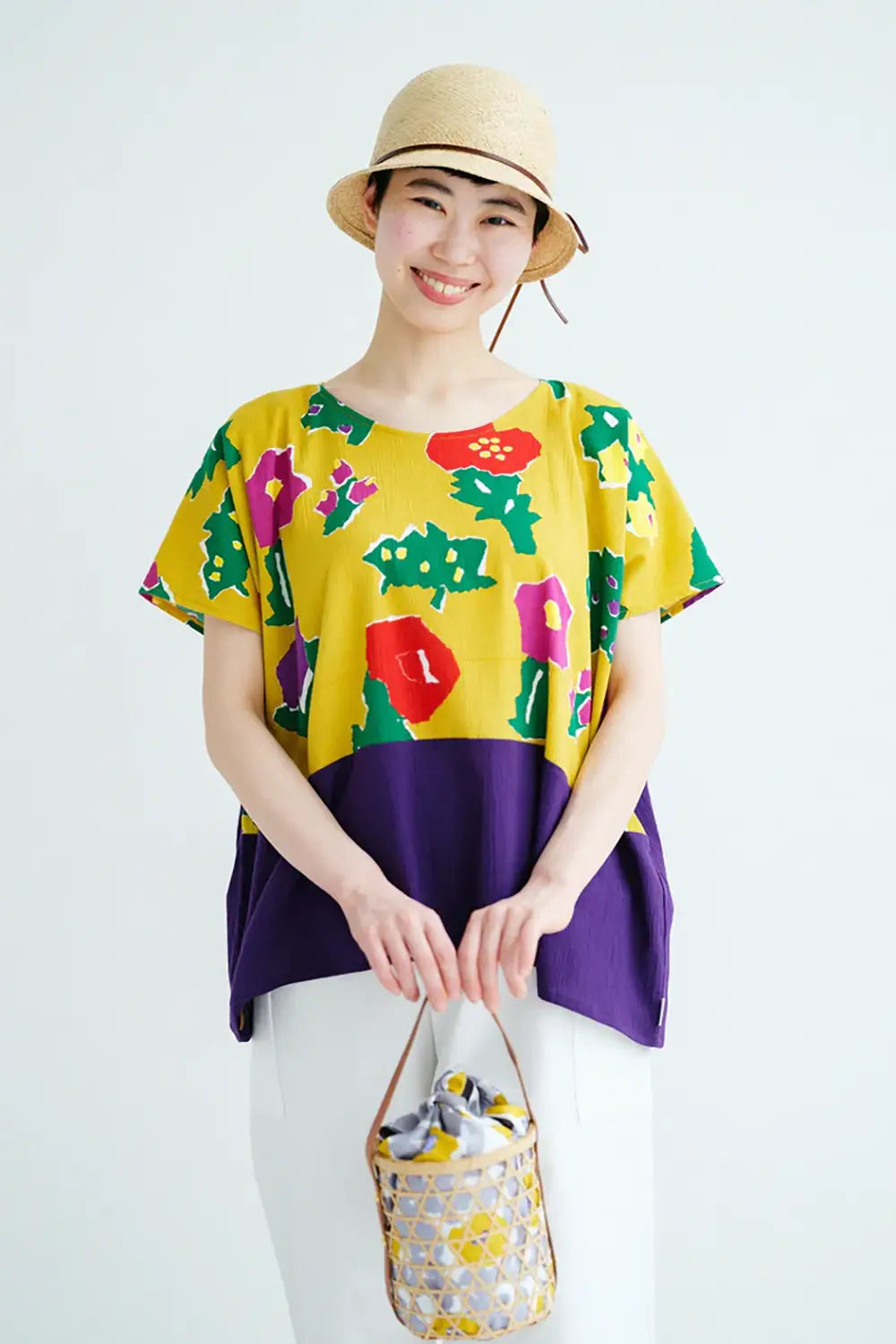 Takashima-shrunk 20/20, Vierkant-Kimono-Garnitur (Shikaku-i), Schultermuster (Katamonyō) / Hanamai × Shikon 