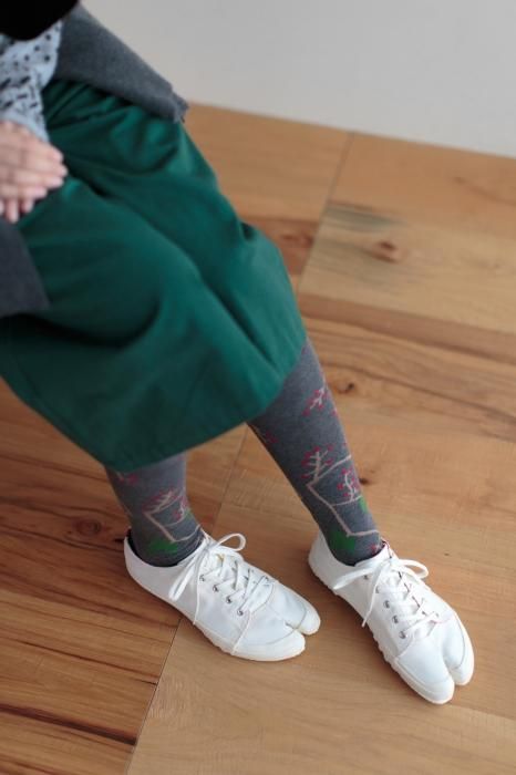 타비양말(무릎 아래) / 붉은 열매, 부비동 (Snezu) [여성을위한]