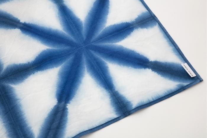 Tabata Tie-dye Furoshiki (Large) / Tabata Snowflakes