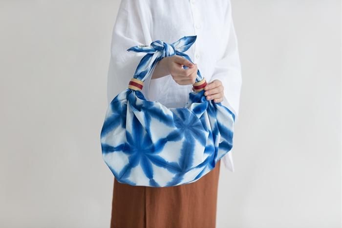 Tabata Tie-dye Furoshiki (Large) / Tabata Snowflakes