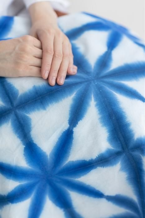 Tabata Tie-dye Furoshiki (Large) / Tabata Snowflakes