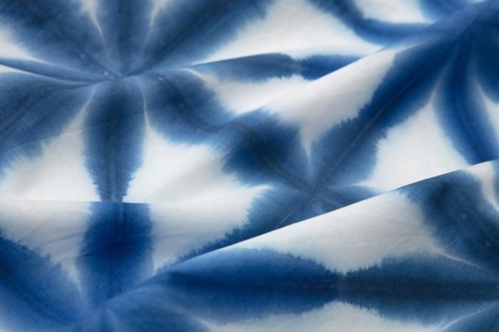 Tabata Tie-dye Furoshiki (Large) / Tabata Snowflakes