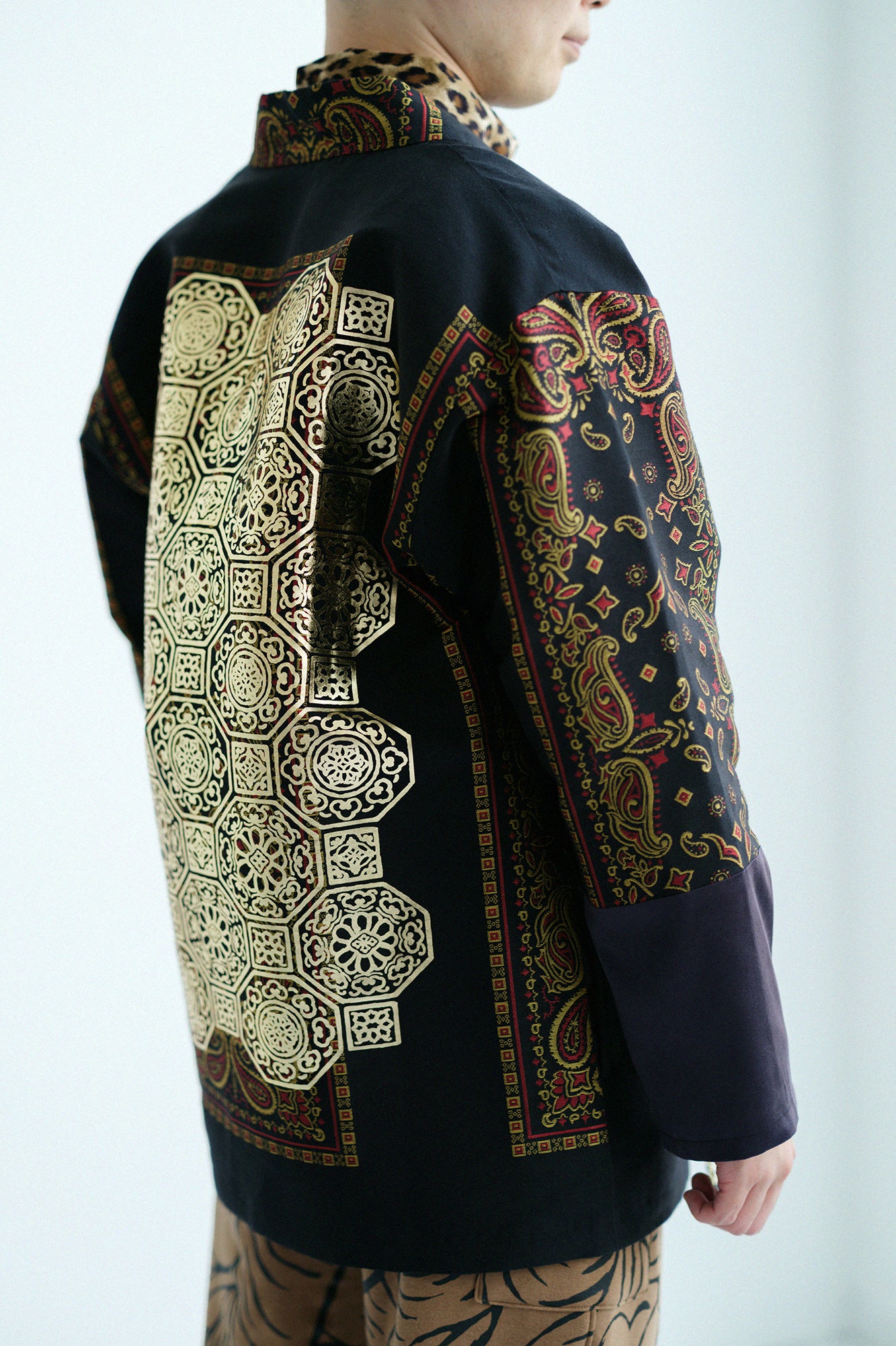 Kiryu Jacquard Bi-color Sleeve Tight Sleeve Hanten Jacket with Lining / Black×Gorgeous
