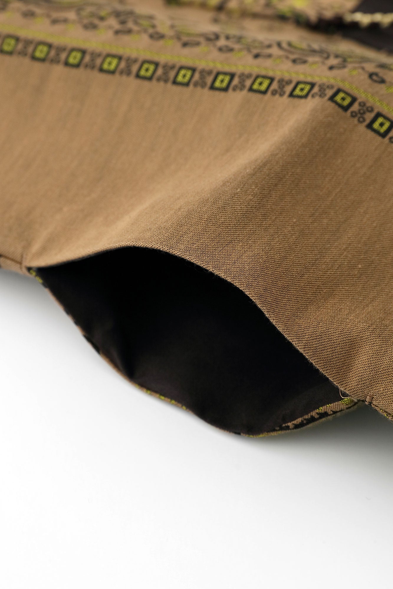 Kiryu Jacquard Bi-color Sleeve Tight Sleeve Hanten Jacket with Lining / Yellowish Brown×Gorgeous