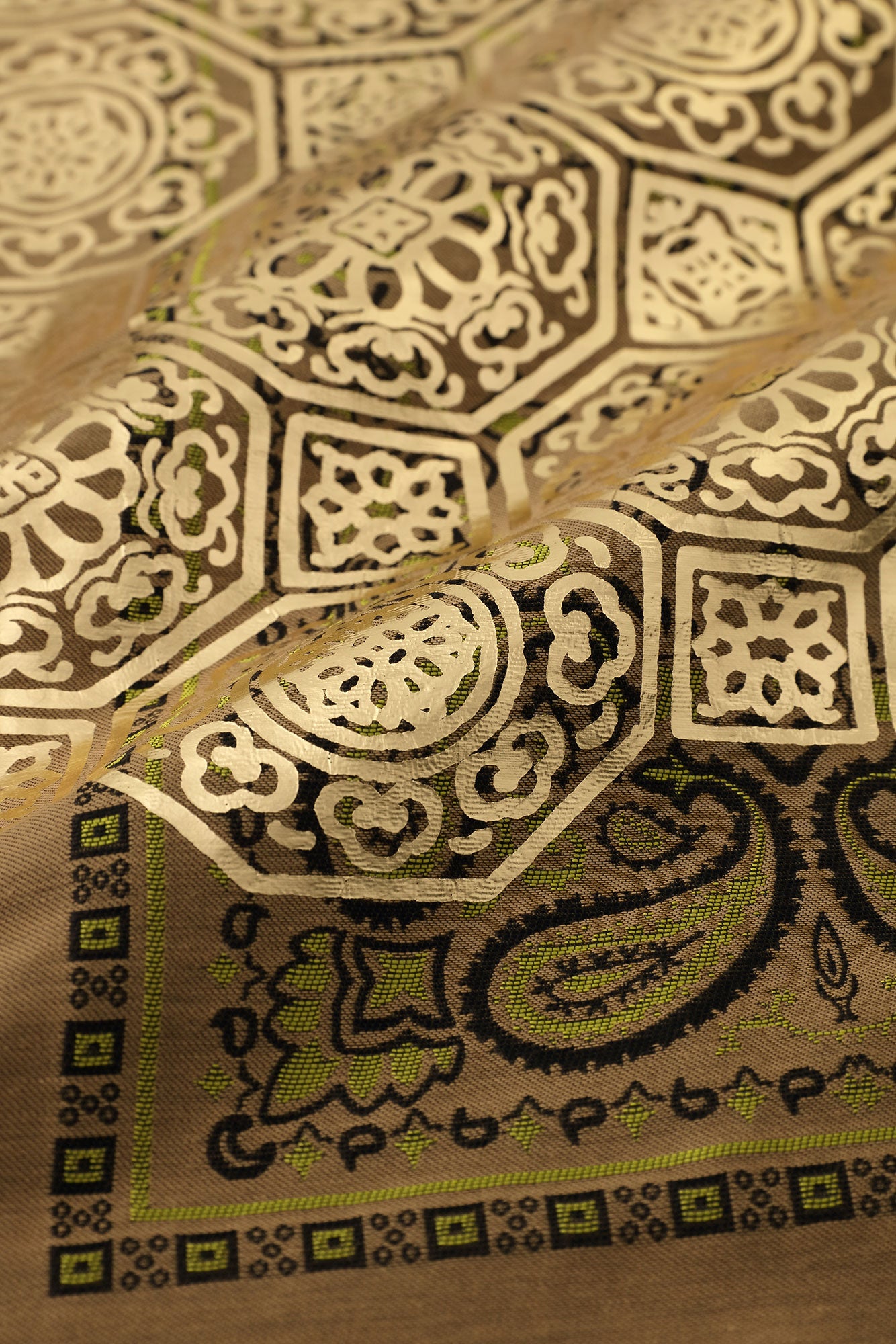 Kiryu Jacquard Bi-color Sleeve Tight Sleeve Hanten Jacket with Lining / Yellowish Brown×Gorgeous