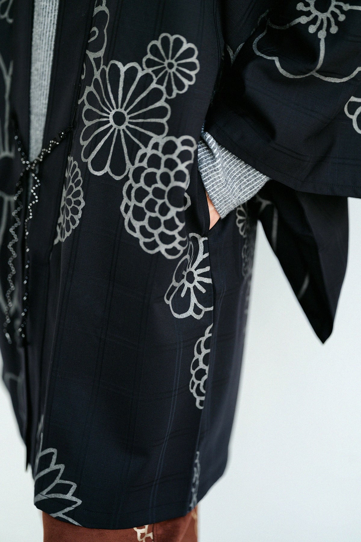 Combed Yarn×Solotex(R)Twill Weave Square Sleeve Hanten Jacket Single Layer / Gold Damask Black