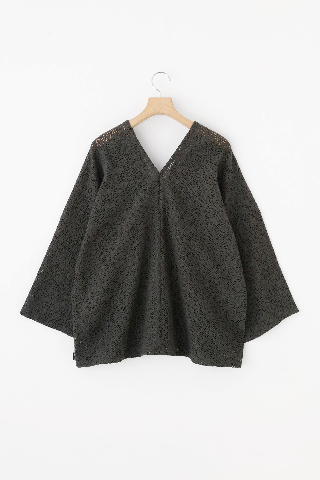 【Ships ard. 6/23】Hollow Out Embroidery Hatsuki Cardigan / Dark Grey