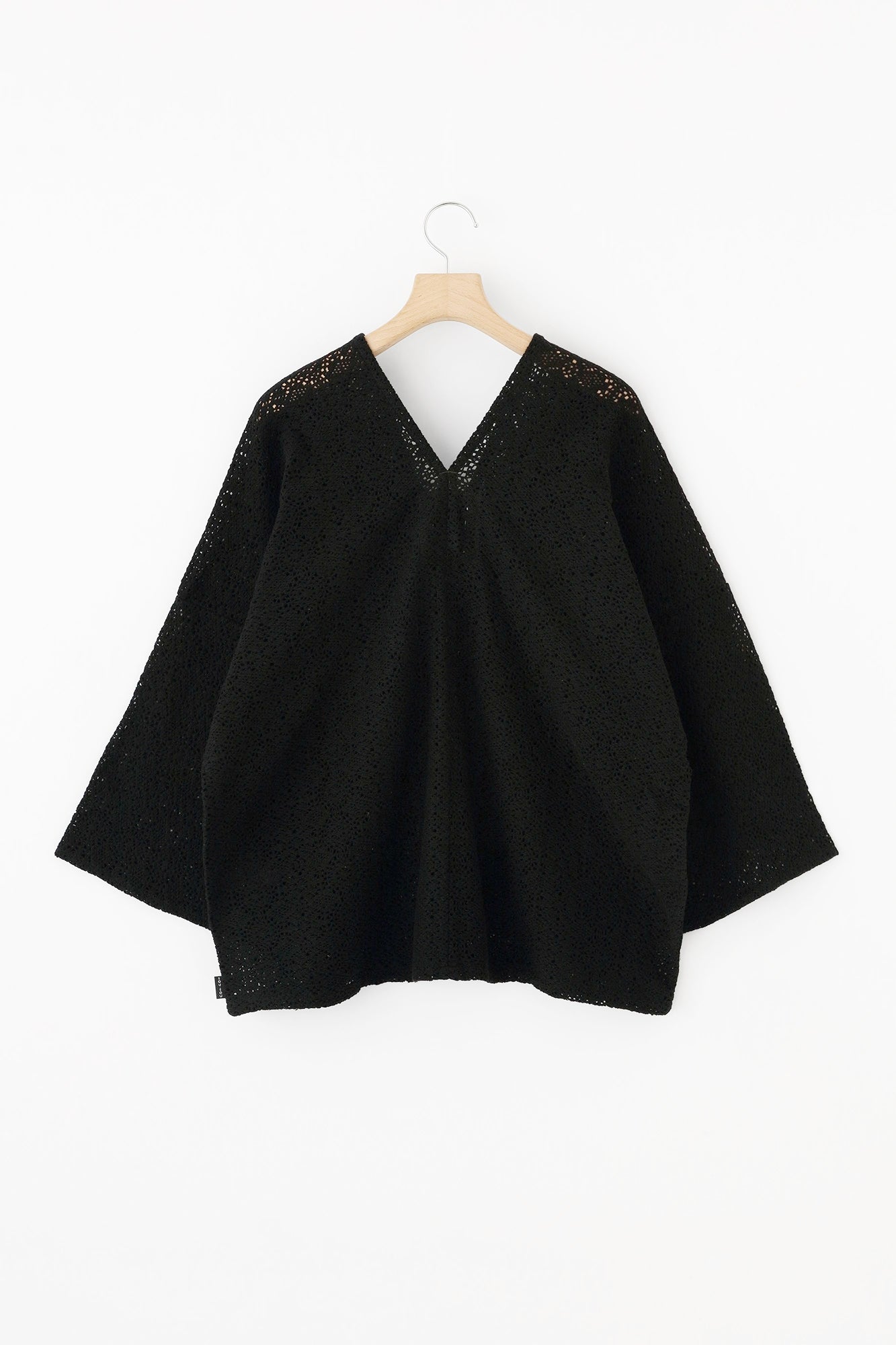 【Ships ard. 6/23】Hollow Out Embroidery Hatsuki Cardigan / Black