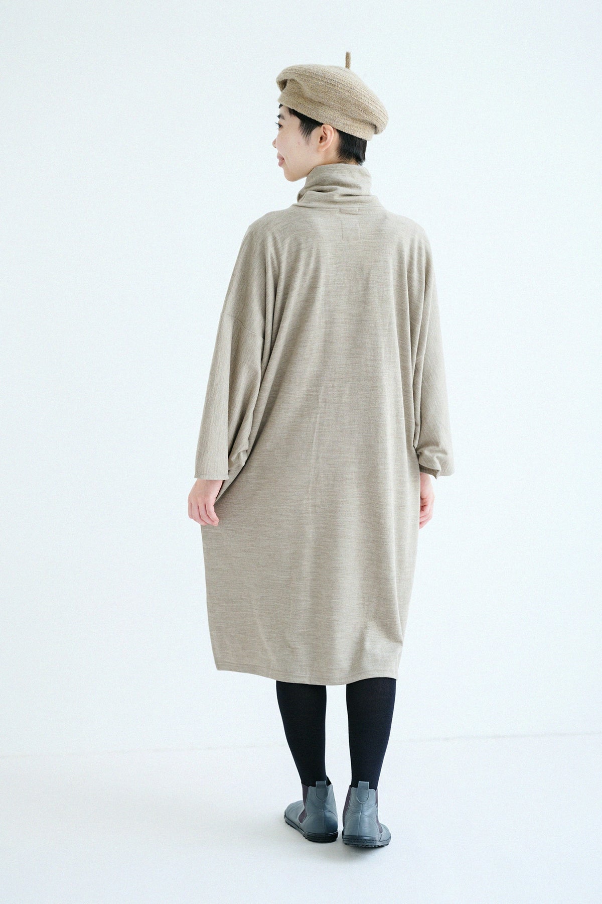 '身長：'164cm,'着用サイズ：'普通丈