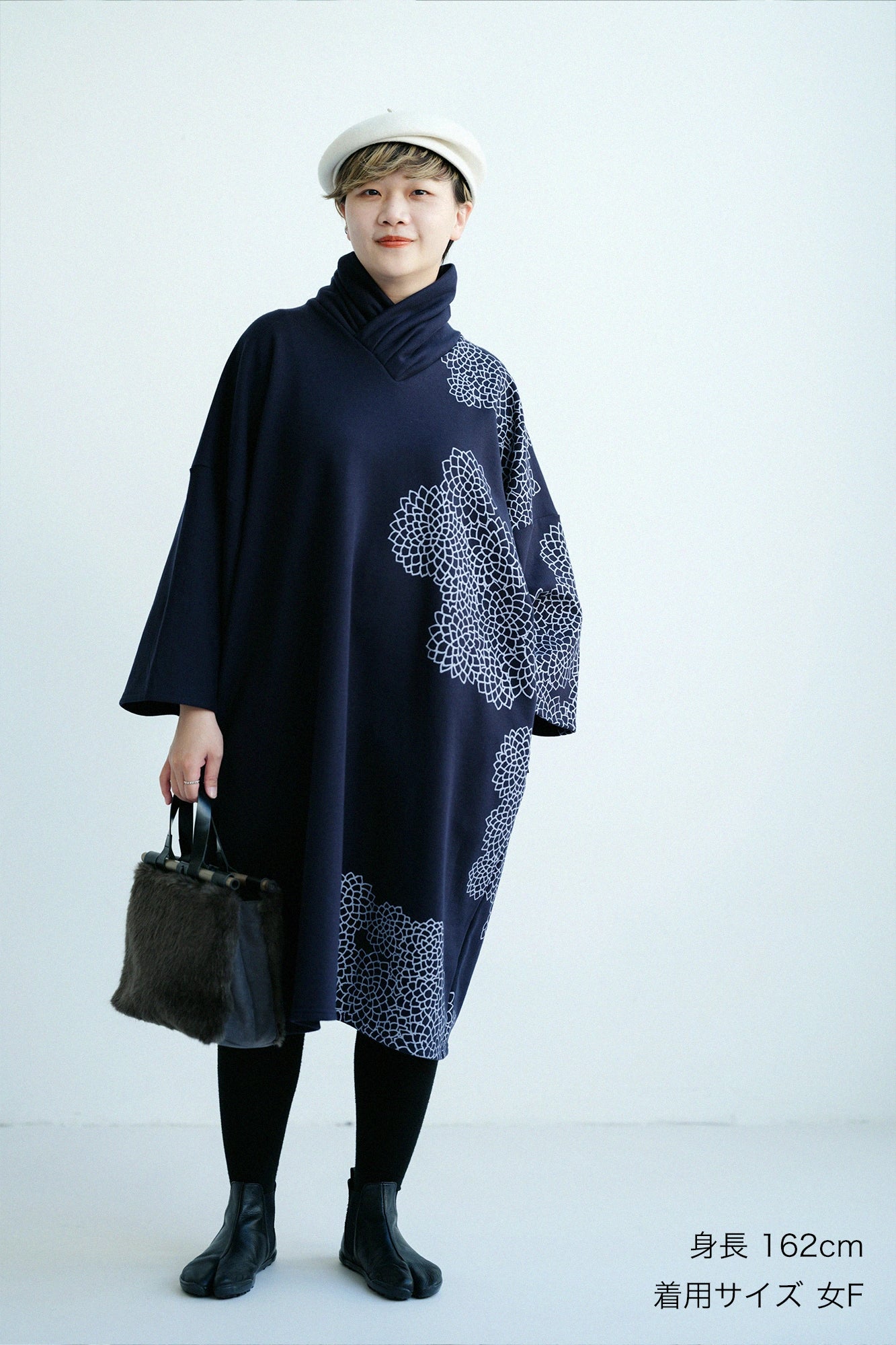 Fleece Turtle Neck Naginata Rectangular Dress / Chrysanthemum in Clouds and Blank Dark Blue