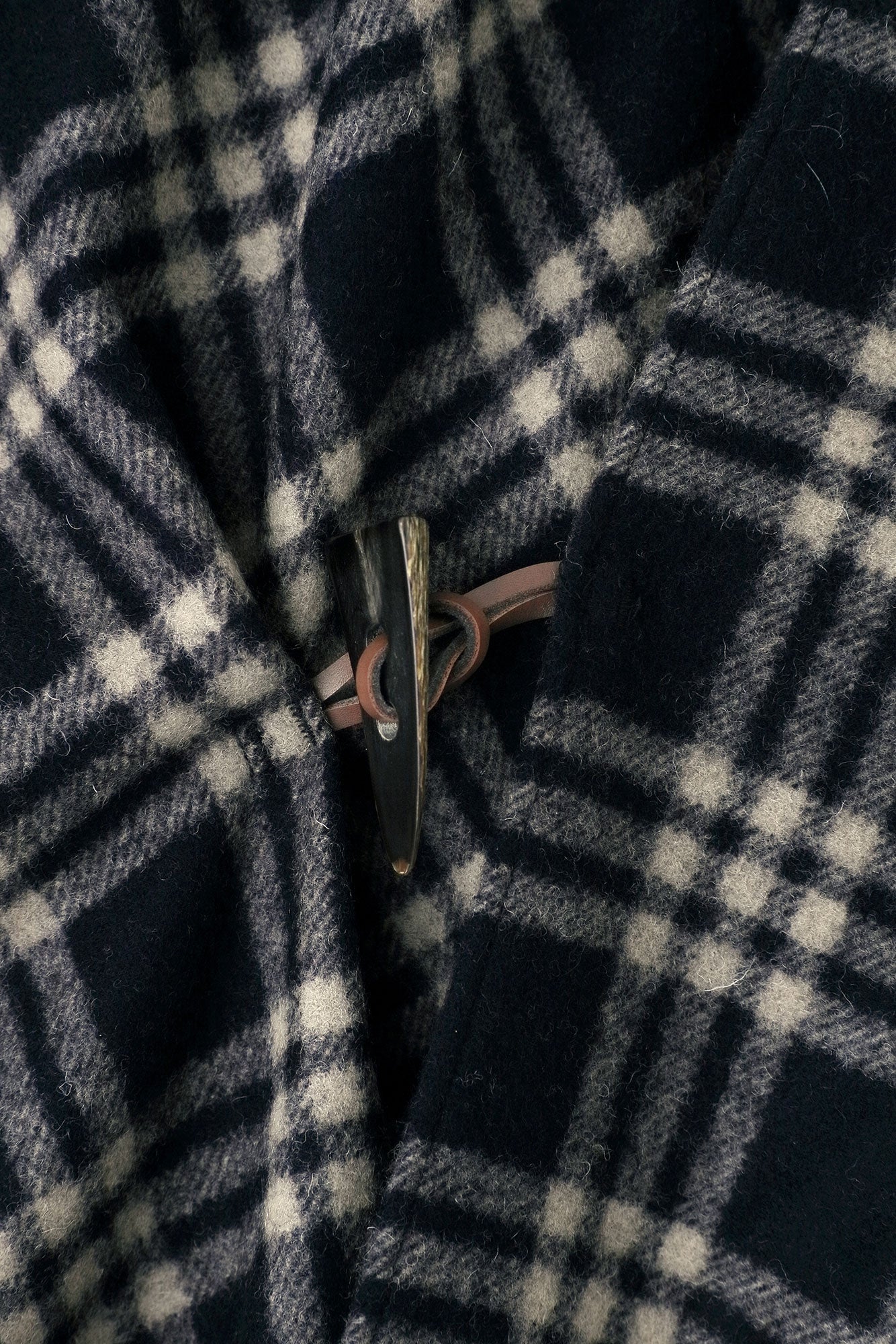 梳毛 格紋織 如月披風／暗藍色×榛果色